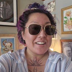 Meet your Posher, Lauren